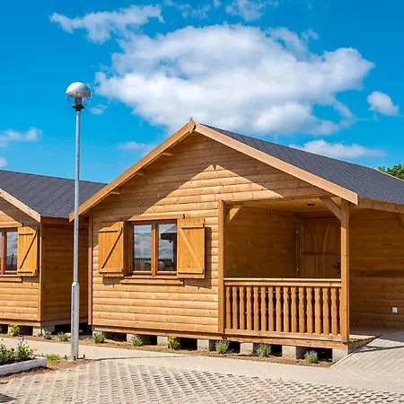 Pirat Деревянный коттедж