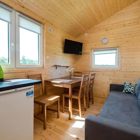 Pirat Деревянный коттедж *